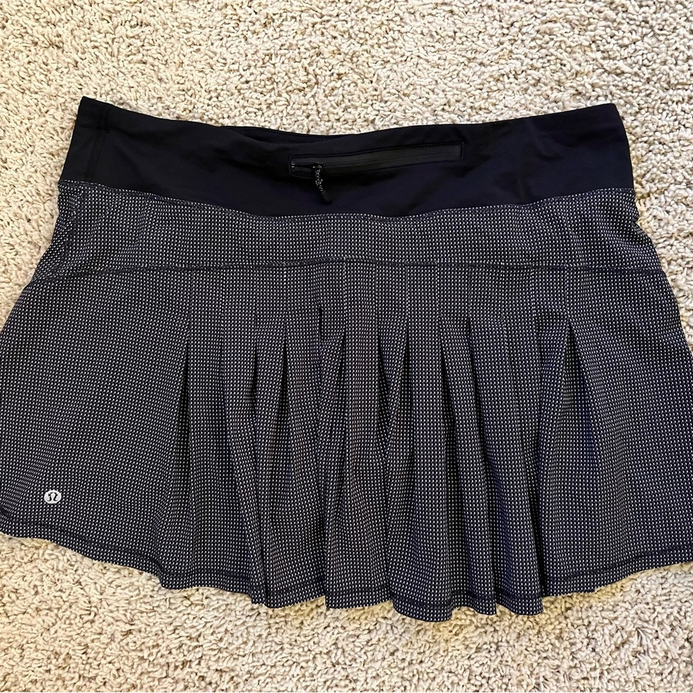 Lululemon Circuit Breaker Skirt Size 12 Tall